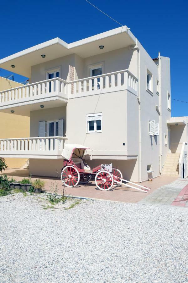 Agia Marina Mithos Premium Rooms מראה חיצוני תמונה